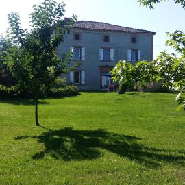 Maillas D'en Haut, hotel in LʼIsle-en-Dodon