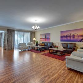 J5 Villas Holiday Homes Barsha Gardens、ドバイのホテル