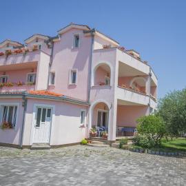 Guesthouse Helena, hotel din Kaštela