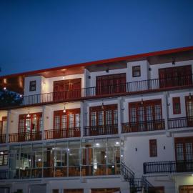 Hotel City Grand Ella, готель в Еллі