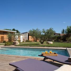 Maison d'hôtes Le Pré Gourmand du Village- Adults only, hotell i Eyragues