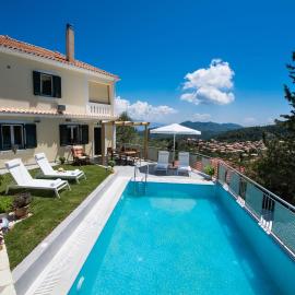 Villa Amolena, hotel in Kariá