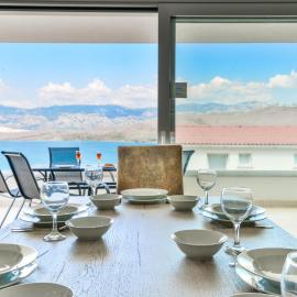Crowonder Pag View Apartments with Amazing Scenery, hotel u gradu Pag
