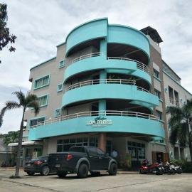 Lomsabai Apartments, hotel a Bangsaen