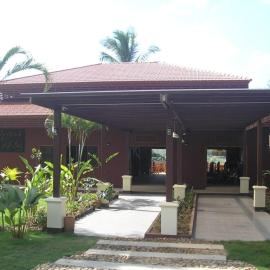 Tamarind Grand Resort Mae Sariang, hotell i Mae Sariang