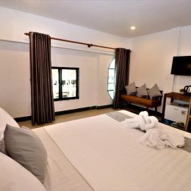 Grand Elevation Hotel