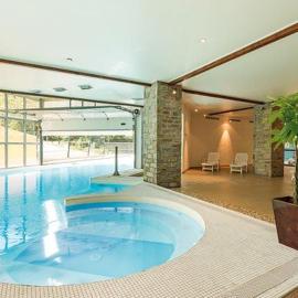 T2 RESIDENCE 3 ETOILES Piscine chauffée Sauna Hammam, hotel u gradu Kotere
