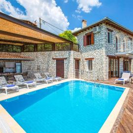 Villa Rachi, hotel em Vathí
