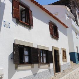 Casa Cimo Vila, hotel v destinácii Provesende