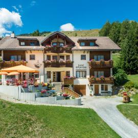 Hotel Gravas Lodge - Das Hotel für Gäste mit Hund，Vella的飯店