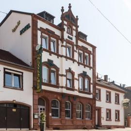 Hotel Mettlacher Hof – hotel w mieście Mettlach