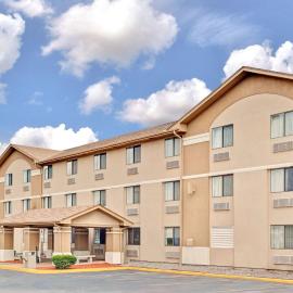Super 8 by Wyndham Mokena/Frankfort /I-80, hotel en Mokena