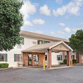Super 8 by Wyndham West Memphis, מלון בווסט ממפיס