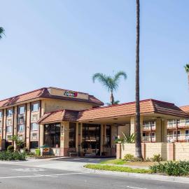 Super 8 by Wyndham Anaheim/Disneyland Drive, hotel em Anaheim