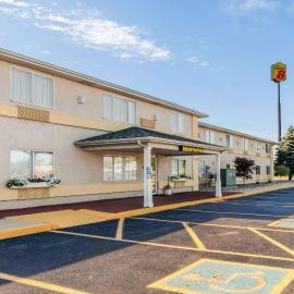 Super 8 by Wyndham Ionia MI, hotel em Ionia