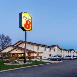 Super 8 by Wyndham Spirit Lake/Okoboji, Hotel in Spirit Lake