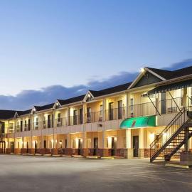 Super 8 by Wyndham Mifflinville Near Bloomsburg, khách sạn ở Mifflinville