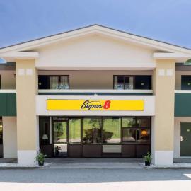 Super 8 by Wyndham White River Junction, отель в городе Уайт-Ривер-Джанкшн