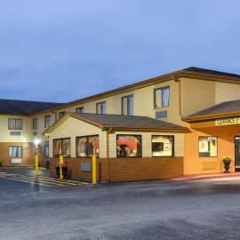 Super 8 by Wyndham Richmond, hotel in Richmond