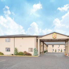 Super 8 by Wyndham Elko