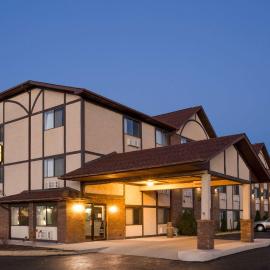 Super 8 by Wyndham Woodstock, hotel in Woodstock