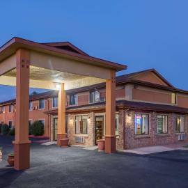 Super 8 by Wyndham Tucumcari, hotell i Tucumcari