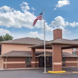 Super 8 by Wyndham Carrollton, hotel in Carrollton