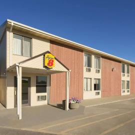 Super 8 by Wyndham Redfield, hotel em Redfield