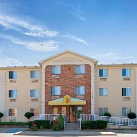 Super 8 by Wyndham Plano/Dallas Area