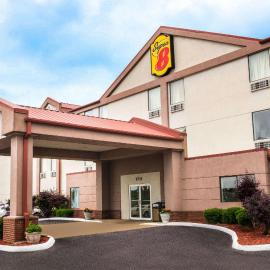 Super 8 by Wyndham Pevely, hotell i Pevely