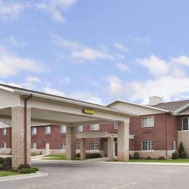Super 8 by Wyndham Ava, hotel ad Ava