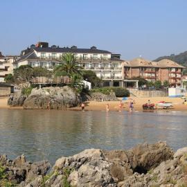 Hotel Alfar, hótel í Isla