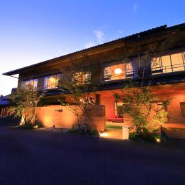 Tenjukunomori Keigetsu, hotel em Mine