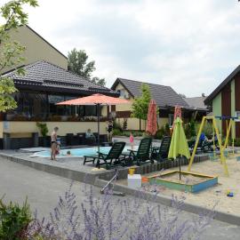 Perlyna Dzvinkova, hotel in Dzvinkove