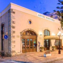 Fortezza Hotel，雷西姆農鎮的飯店