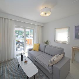 Oyster Paradise Blue Apartment