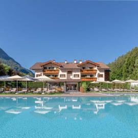 Hotel La Maison Wellness & Spa, hotel en Alleghe