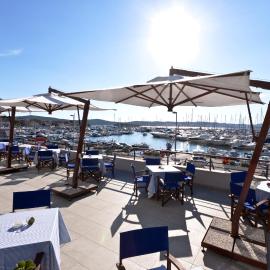 Hotel IN, hotel sa Biograd na Moru