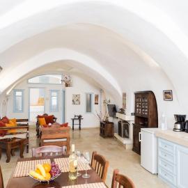 Chrisanthi Villa, hotel a Pirgos