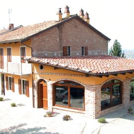 La Briccola, hotell i Diano dʼAlba