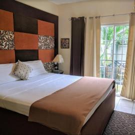 Christar Villas Hotel, מלון בקינגסטון