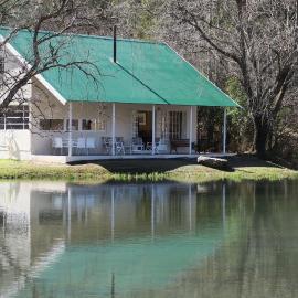 Mkomazana Mountain Cottages، فندق في ساني باس