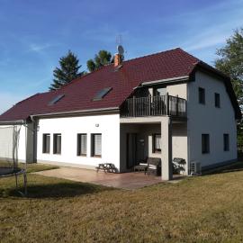 Pod Stříbrnkou, hotel a Šluknov
