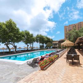 Baía Madeira Hotel, готель у місті Машіку