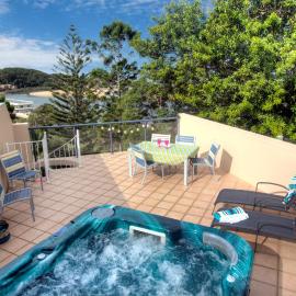 oceanview 6 with rooftop terrace & spa, hotel in Nambucca Heads
