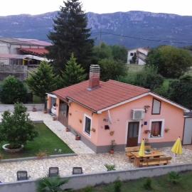 Holiday Home Izabela, hotel en Kršan