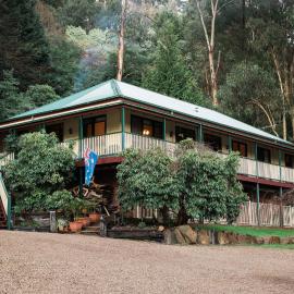 Rustic Refuge Guesthouse、Kaloramaのホテル