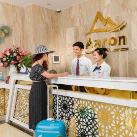 Aaron Hotel