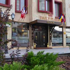 Daily Plaza Boutique Hotel, hotelli kohteessa Suceava