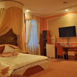 Focus Hotel, khách sạn ở Khust